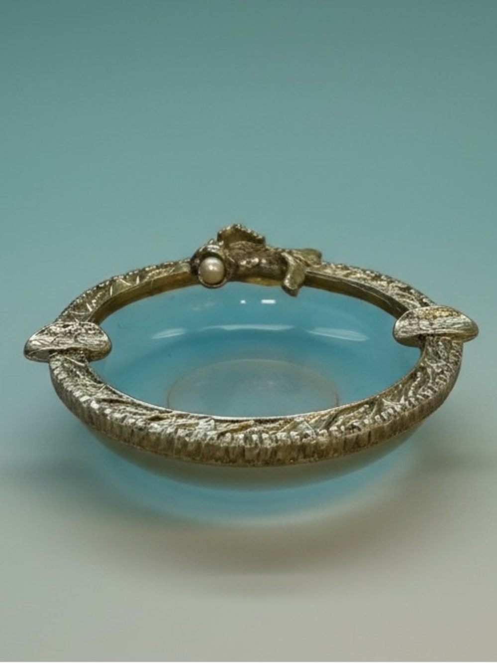 Vintage Hollywood Regency Glass & Gold Metal Ashtray Catchall Fish Trim